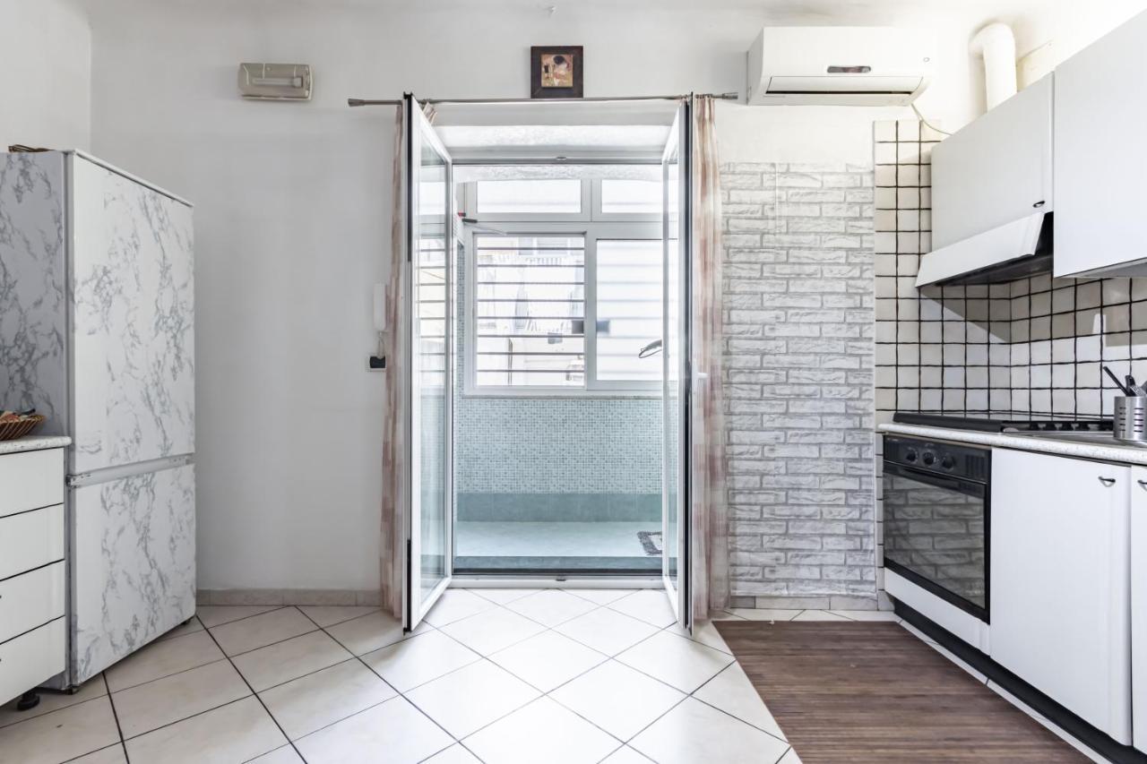 San Nicola Apartments By Rentbeat Bari Exterior photo